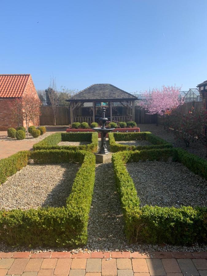 Meals Farm Holiday Cottages - The Stables North Somercotes ภายนอก รูปภาพ